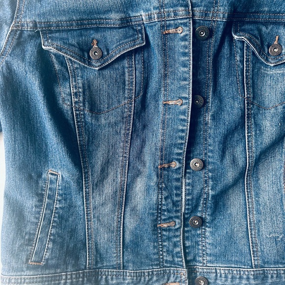 Style & Co Women's Classic Denim Jacket - Picture 3 of 6